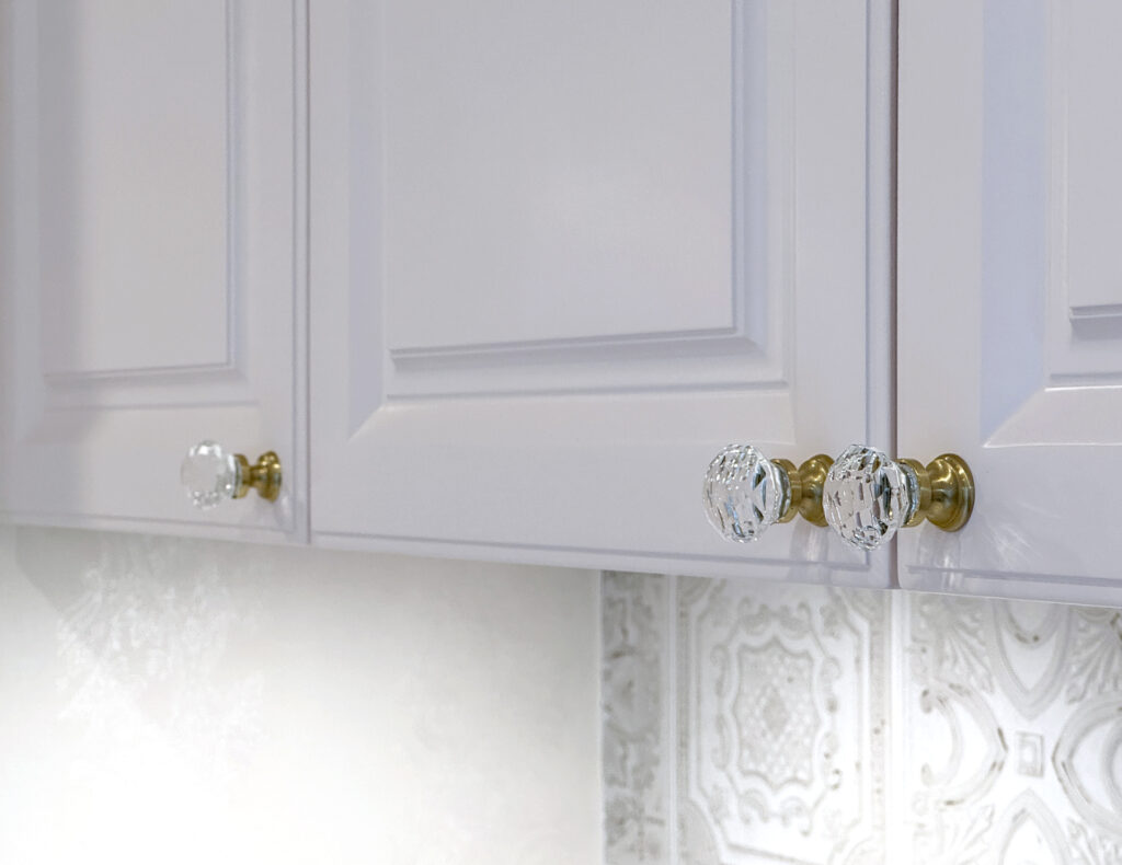 クリスタル　つまみ　輸入